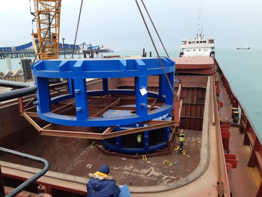 Unloading of 3 steam-ships in the port of Taman